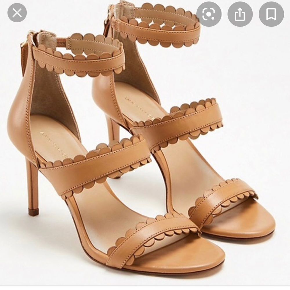 NIB Ann Taylor Raina Scalloped Heel